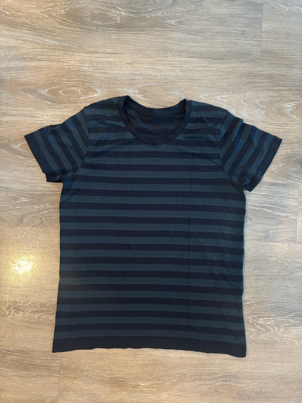 lululemon Perforated Stripe Short Sleeve Top Black Gray